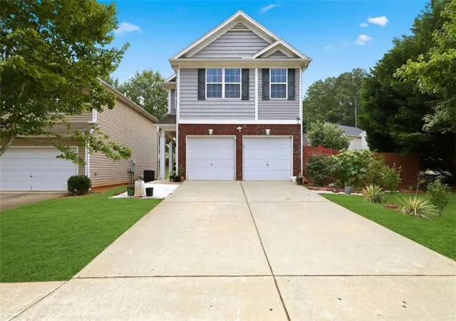 Homes for sale in Lawrenceville, GA | 574 Lobdale Falls Dr, Lawrenceville, GA 30045 | MLS# 7796151