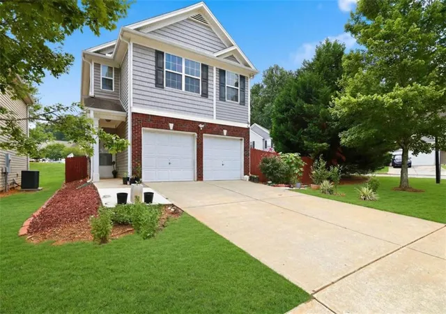 Homes for sale in Lawrenceville, GA | 574 Lobdale Falls Dr, Lawrenceville, GA 30045 | MLS# 7796151