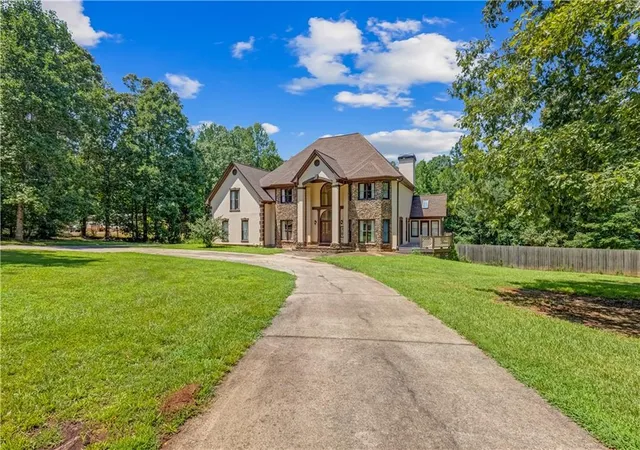 Photo 4 of Single family home for sale at 130 Bowman Ml Rd NE, Winder, GA 30680 | MLS# 7824247 | Listing updated on 2026-09-09