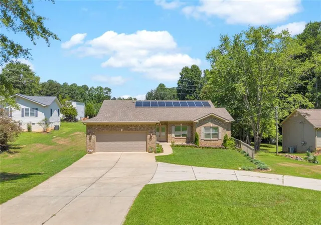 Photo 2 of Single family home for sale at 5988 Shadburn Fry Rd, Buford, GA 30518 | MLS# 7806103 | Listing updated on 2026-09-16