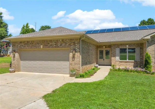 Photo 4 of Single family home for sale at 5988 Shadburn Fry Rd, Buford, GA 30518 | MLS# 7806103 | Listing updated on 2026-09-16
