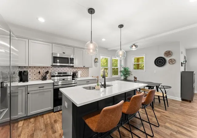 2nd image of 1423 Lanvale Dr Sw, Atlanta, GA 30310 | MLS# 7629931