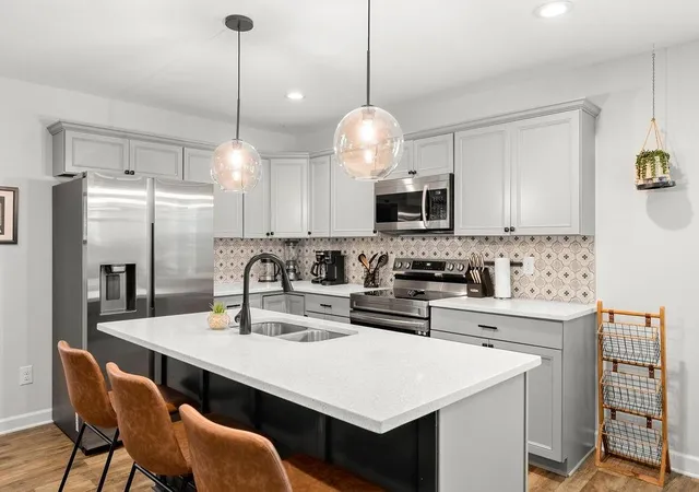 Photo 3 of Single family home for sale at 1423 Lanvale Dr Sw, Atlanta, GA 30310 | MLS# 7629931 | Listing updated on 2026-07-13