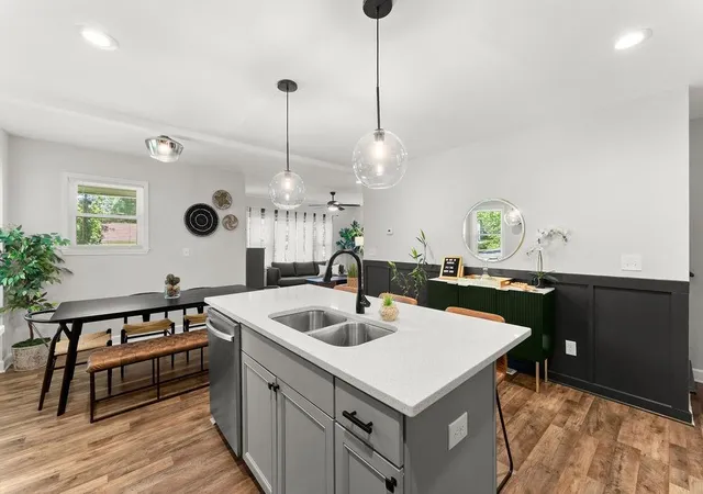 Photo 3 of Single family home for sale at 1423 Lanvale Dr Sw, Atlanta, GA 30310 | MLS# 7629931 | Listing updated on 2026-07-13