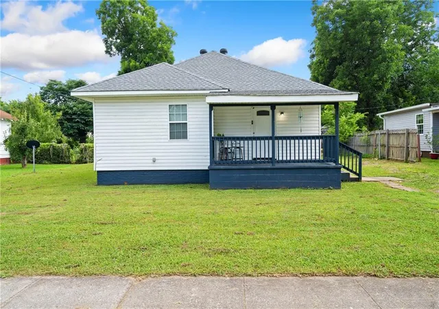 Homes for sale in Dalton, GA | 473 Conway St, Dalton, GA 30720 | MLS# 7799432