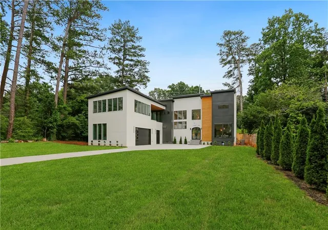 Photo 2 of Single family home for sale at 1969 Clairmont Ter Ne, Brookhaven, GA 30345 | MLS# 7828491 | Listing updated on 2026-08-29