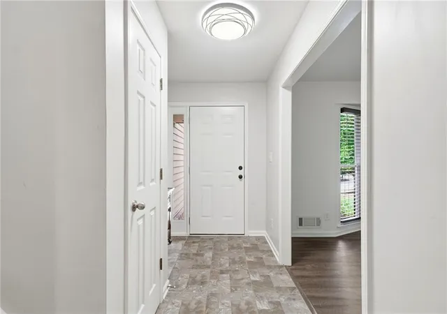 3rd image of 1170 Trailmore Dr, Roswell, GA 30076 | MLS# 7793275
