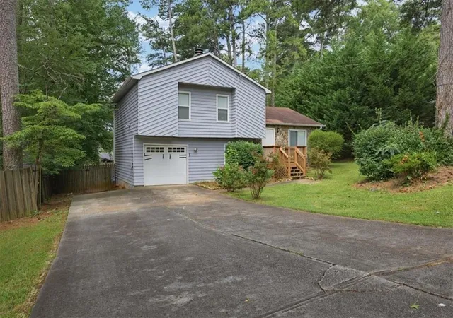 Homes for sale in Norcross, GA | 2262 New Castle Cir, Norcross, GA 30071 | MLS# 7797323