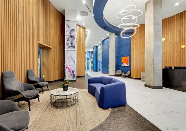 Listing Photo 3 - Condo for sale in building located at 943 Peachtree St, Atlanta, GA 30309 - Unit #1411