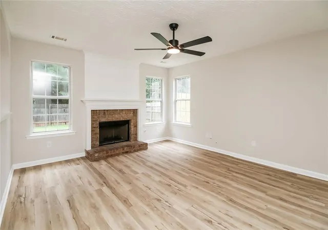 3rd image of 2527 Plymouth Wy Se, Conyers, GA 30013 | MLS# 7810840