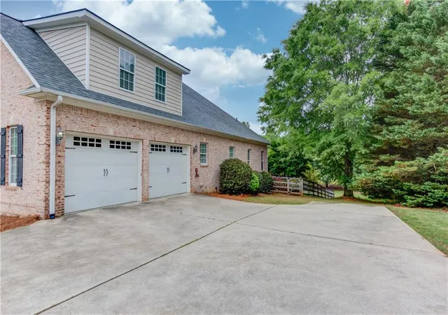 Homes for sale in Gainesville, GA | 5667 Britt Whitmire Rd, Gainesville, GA 30506 | MLS# 7792779