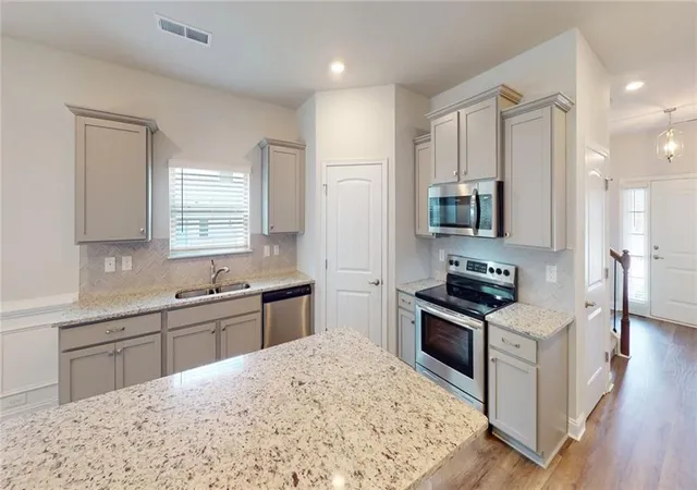 Photo 2 of Single family home for sale at 5005 Fairview Cir, Villa Rica, GA 30180 | MLS# 7823067 | Listing updated on 2026-08-18