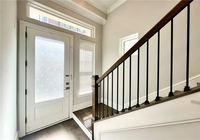 image of 579 Broadview Pl Ne, Atlanta, GA 30324 | MLS# 7736091