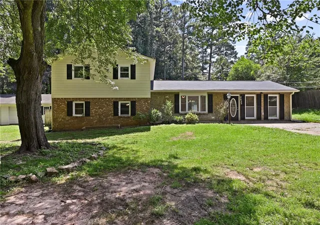 Photo 1 of Sale Pending at 2933 E Howell Dr, Lawrenceville, GA 30044 | MLS# 7804294 | Listing updated on 2026-10-08