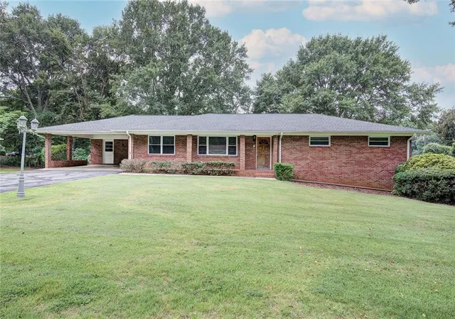 2nd image of 18 Jones Mill Pl, Cartersville, GA 30120 | MLS# 7814500