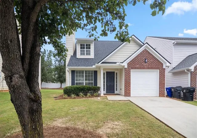 Photo 2 of Single family home for sale at 4033 Ravenwood Ct, Union City, GA 30291 | MLS# 7819356 | Listing updated on 2026-09-17