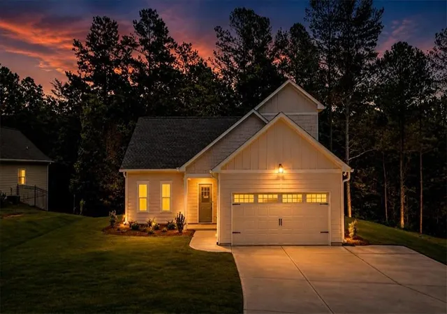 Photo 2 of Single family home for sale at 370 W Woods Dr, Dahlonega, GA 30533 | MLS# 7820453 | Listing updated on 2026-09-13