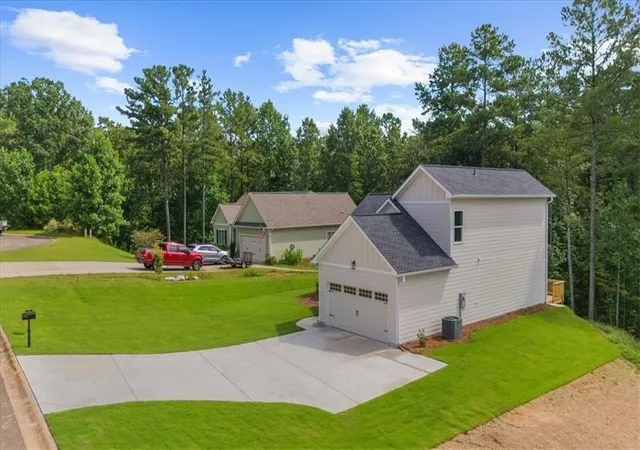 Photo 2 of Single family home for sale at 370 W Woods Dr, Dahlonega, GA 30533 | MLS# 7820453 | Listing updated on 2026-09-13