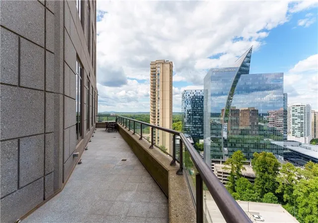 4th image of 3376 Peachtree Rd Ne #32A, Atlanta, GA 30326 | MLS# 7716800