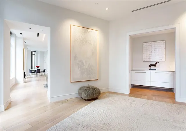 5th image of 3376 Peachtree Rd Ne #32A, Atlanta, GA 30326 | MLS# 7716800