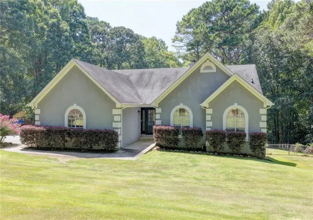 2nd image of 2011 Luke Edwards Rd, Dacula, GA 30019 | MLS# 7824802