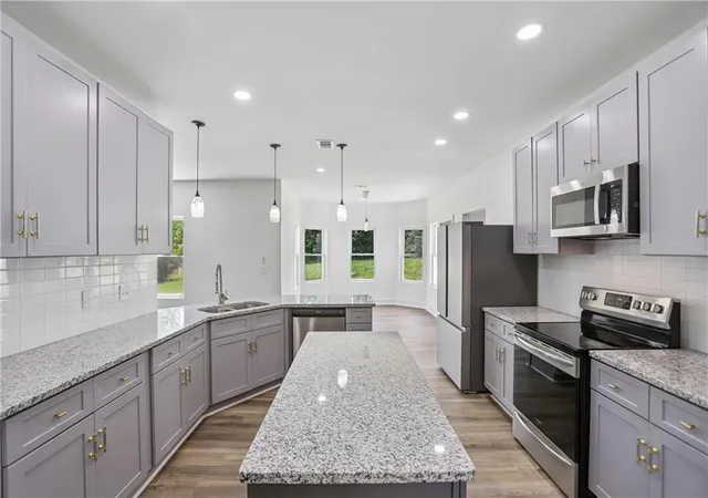 2nd image of 35 Fourwood Dr, Covington, GA 30016 | MLS# 7810613