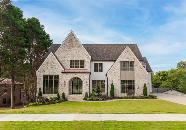1st image of 228 Thomas Circle, Roswell, GA 30075 | MLS# 7796881