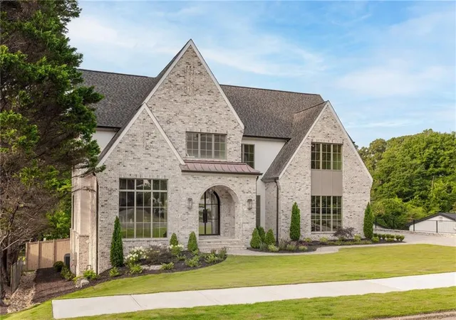3rd image of 228 Thomas Circle, Roswell, GA 30075 | MLS# 7796881
