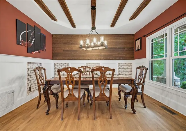 Photo 3 of Single family home for sale at 3560 Ridge Dr, Gainesville, GA 30501 | MLS# 7786254 | Listing updated on 2026-08-27
