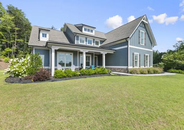Photo 2 of Sale Pending at 6743 Winding Cyn Rd, Flowery Branch, GA 30542 | MLS# 7807729 | Listing updated on 2026-09-20