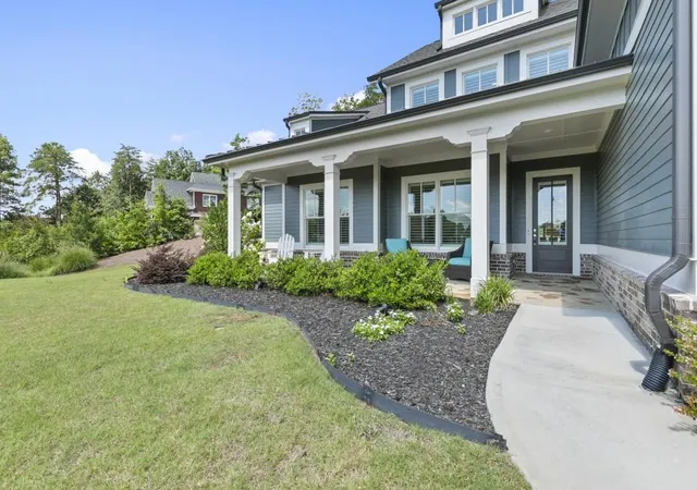 Photo 3 of Sale Pending at 6743 Winding Cyn Rd, Flowery Branch, GA 30542 | MLS# 7807729 | Listing updated on 2026-09-20
