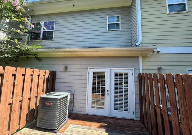 Photo 4 of Townhouse for sale at 1219 Gates Ml Dr NW #15, Kennesaw, GA 30144 | MLS# 7807520 | Listing updated on 2026-09-14