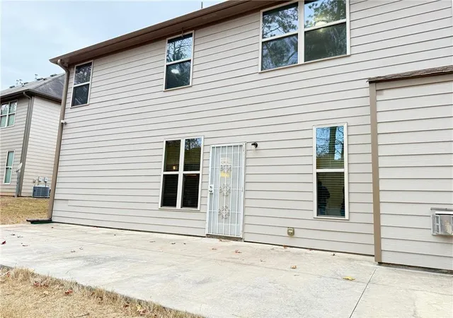 Homes for sale in Stone Mountain, GA | 3925 Dunaire Dr, Stone Mountain, GA 30083 | MLS# 7684792