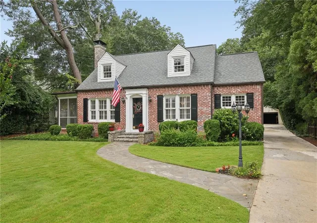 Photo 3 of Single family home for sale at 3054 Peachtree Dr NE, Atlanta, GA 30305 | MLS# 7817593 | Listing updated on 2026-09-13