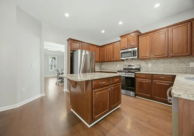4th image of 560 Crestmont Ln, Canton, GA 30114 | MLS# 7815678
