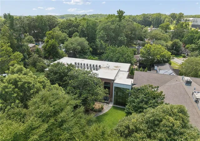 Listing Photo 2 - Condo for sale in building located at 1065 United Ave, Atlanta, GA 30316 - Unit #204