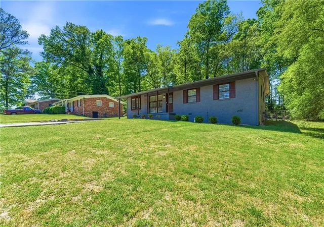 Photo 1 of Single family home for sale at 2725 Shoreland Dr SW, Atlanta, GA 30331 | MLS# 7818291 | Listing updated on 2026-10-15