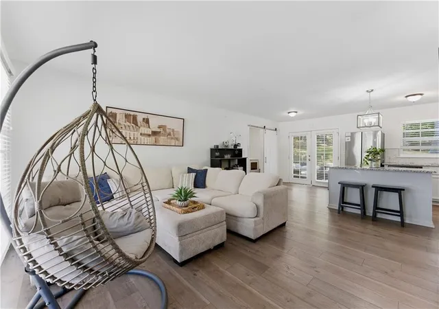 Photo 3 of Single family home for sale at 2725 Shoreland Dr SW, Atlanta, GA 30331 | MLS# 7818291 | Listing updated on 2026-10-15