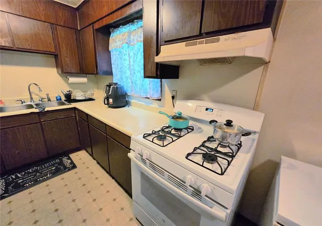 Photo 3 of Sale Pending at 7109 Green Acres Dr Sw, Covington, GA 30014 | MLS# 7809523 | Listing updated on 2026-08-01