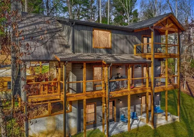 Homes for sale in Ellijay, GA | 60 Cherokee Trl, Ellijay, GA 30540 | MLS# 7751372