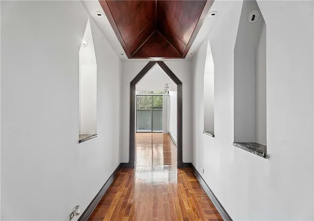 Photo 3 of Condo for sale at 2660 Peachtree Rd Nw #4A, Atlanta, GA 30305 | MLS# 7748419 | Listing updated on 2026-09-21
