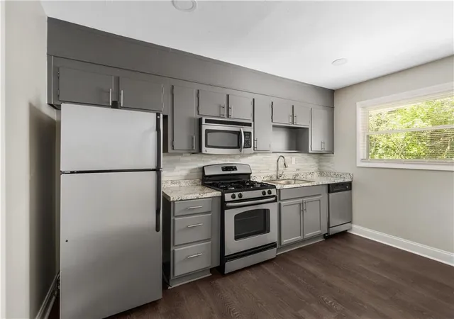 Photo 3 of Sale Pending at 2837 Palm Dr, Atlanta, GA 30344 | MLS# 7797157 | Listing updated on 2026-09-16
