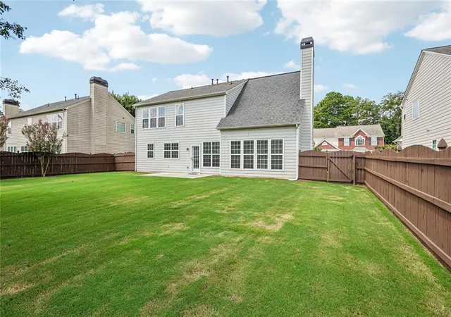 4th image of 8080 Friarbridge Dr, Suwanee, GA 30024 | MLS# 7816184