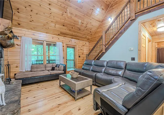 4th image of 213 Moonshine Holw, Blue Ridge, GA 30513 | MLS# 7778324