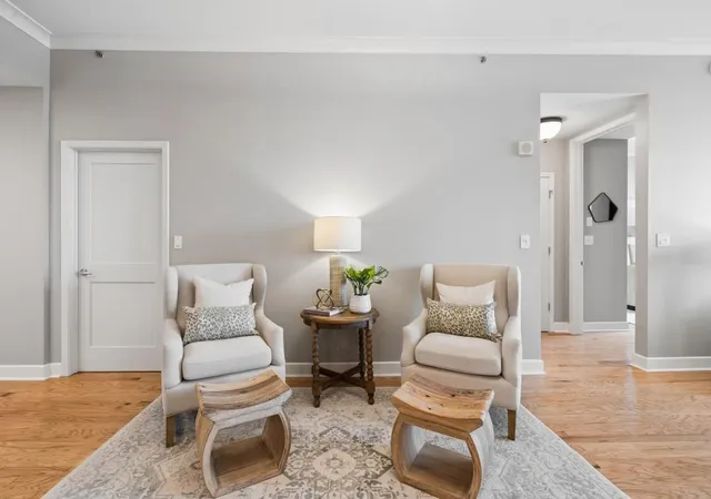 Listing Photo 5 - Condo for sale in building located at 2795 Peachtree Rd, Atlanta, GA 30305 - Unit #1406