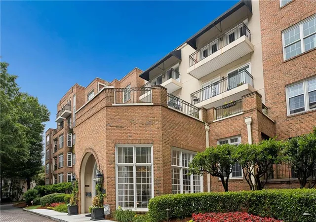 Photo 2 of Condo for sale at 175 15th Street NE #105, Atlanta, GA 30309 | MLS# 7773300 | Listing updated on 2026-09-08