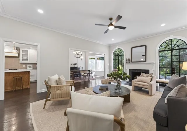Photo 2 of Sale Pending at 11 Mooregate Sq Nw, Atlanta, GA 30327 | MLS# 7811361 | Listing updated on 2026-08-20