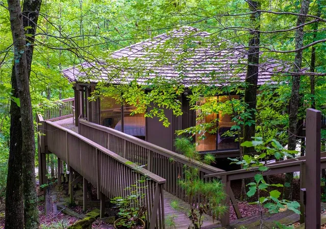 Photo 2 of Single family home for sale at 40 Treetopper Ln, Jasper, GA 30143 | MLS# 7822123 | Listing updated on 2026-09-13