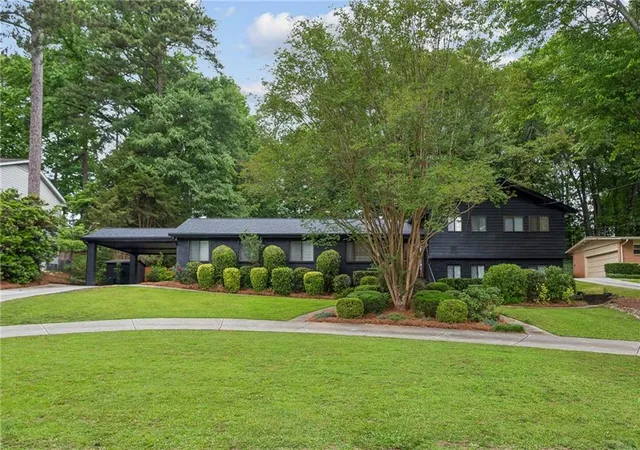 1st image of 560 Spalding Dr, Atlanta, GA 30328 | MLS# 7776084