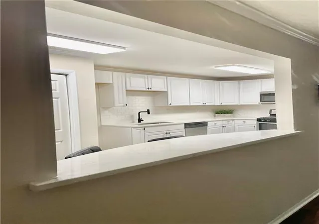 3rd image of 346 Carpenter Dr #12, Sandy Springs, GA 30328 | MLS# 7806806